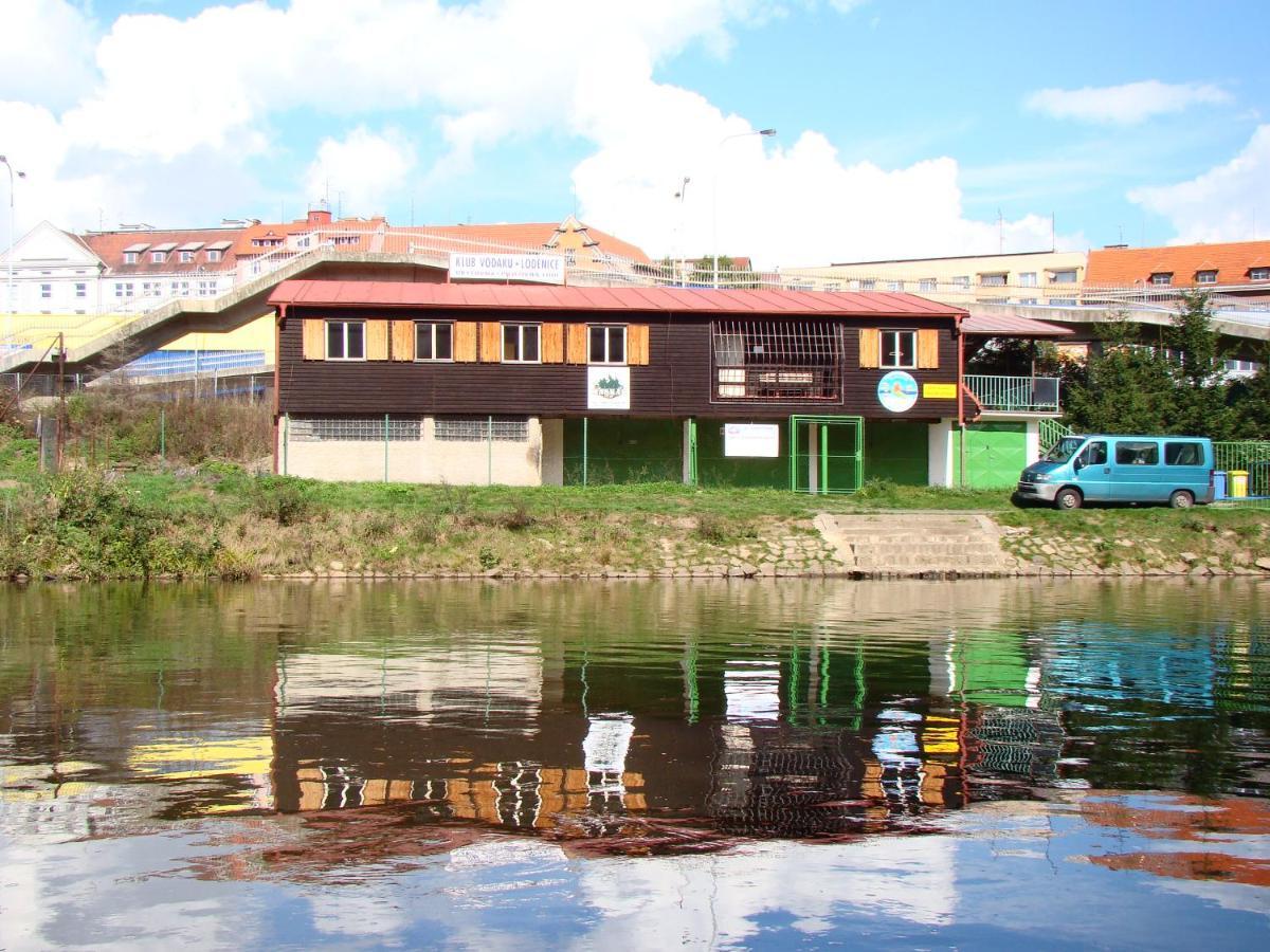 Klub vodáků Karlovy vary Esterno foto